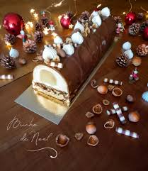 Buche Poire Vanille Et Noisette Recette Gateau Noel Recette Dessert Noel Idee Dessert Noel