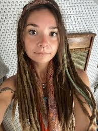 I just moved to Topanga and love to connect with local moms with babies and  toddlers for play dates. My lil guy Charlee is almost a year and is excited  to make