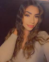 Happy girls are the prettiest 😘