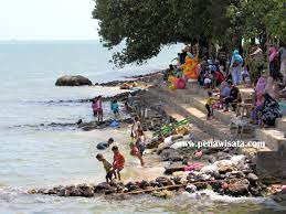 Harga cottage yang disewakan sebenarnya cukup mahal dikalangan . Info Harga Tiket Masuk Pantai Kartini Jepara Penawisata Com