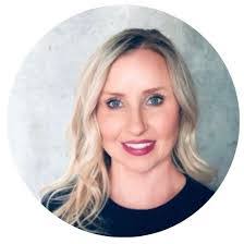 Heidi Macomber's Instagram, Twitter & Facebook