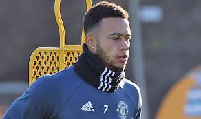 With his contract at lyon running out in the summer, there are plenty of clubs interested in acquiring his services, including ac milan and barcelona. Memphis Depay Man United Snub Second Lyon Offer As Jose Mourinho Names His Price Football Sport Express Co Uk
