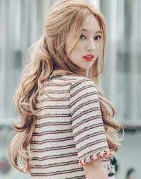 17 K Beauty Products That Are So Cute You Ll Die Korean Hairstyles Women Korean Hairstyle Long Korean Hair Color