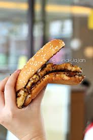 Saking diminatinya, prosperity burger hanya disediakan terbatas dan biasanya hanya sampai pada tanggal 14 februari. Prosperity Burger Mcdonald S Anakjajan Com