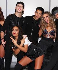 Importante:, elige un canal de la lista, si bajan una señal, debes elegir otra, mientras rep0nemos el stream. Joel Pimental Perrie Edwards Erick Brian Colon Christopher Velez Leigh Anne Pinnock Unluler