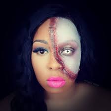 Halloween is almost here! Who's ready?!🎃 What are you gonna be for  Halloween this year?! . . : SFX Makeup💄by me of course . . . . .  #halloween #halloween2019 #sfx #sfxmakeup #