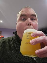 BEER NAME: Lucid Dreams BREWERY:Track WEIGHS IN AT: 8.4% BEER STYLE: DiPA  SERVING STYLE: Can PURCHASED FROM: Left Field Beer TASTING NOTES:Well this  is thick bodied. Big mango grapefruit aroma. Notes of