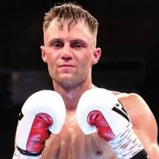 Lewis Wood vs. Ricky Leach, Back With a Bang