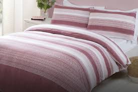 This duvet cover features 400 thread count egyptian cotton with a subtle sateen sheen that offers a crisp look with a silky soft feel. Bedding The Range