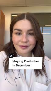 My hack for staying productive when your brain has left the building…  #corporatelife #workingindecember #holidayburnout #my9to5 #productivityhack  #stayingproductive #adelaide #southaustralia