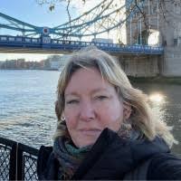 400+ "Plugge" profiles