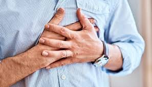 Jantung berdebar kencang dapat terjadi karena panik, cemas, stres, anemia, tekanan darah rendah, atau menggunakan obat. Bila Rasa Berdebar Debar Ini Ada Kaitan Dengan Jantung Doktor Ini Jelaskan Sebabnya Keluarga