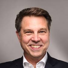 Swiss Re our FrankfurtBlueHour has become a real popular cross functional  team building event.