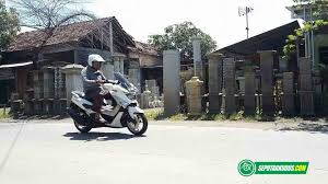 Untuk anda yang ingin mencari besi beton sni bangunan untuk cor maupun beton bangunan untuk membuat pondasi rumah, berikut. Daya Beli Tinggi Alasan Mawan Rela Datang Dari Ponorogo Produksi Ornamen Beton Di Kudus Beta News