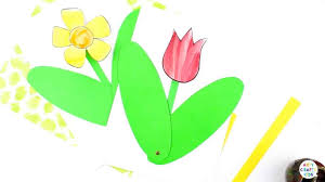 Flower crafts are perfect for children to work on during the spring and summer seasons. 3d Spring Flower Craft Arty Crafty Kids