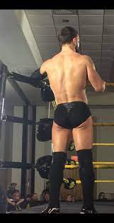 Finn Balor's Bubble Butt : r/WrestleWithThePackage