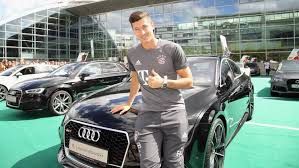 Born 21 august 1988) is a polish professional footballer who plays as a striker for bundesliga club bayern munich and is the. Robert Lewandowski Napastnik Bayernu Monachium Dostal Auto Za 600 Tysiecy Zlotych To Audi Rs7