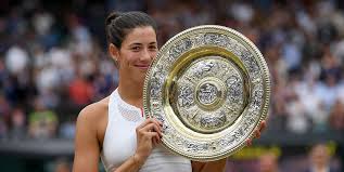 Later, such dishes were used for display only. Garbine Muguruza Holds Aloft The Venus Rosewater Dish After Beating Venus Williams 7 5 6 0 To Win The Wimbledon Title Getty Images Tennismash
