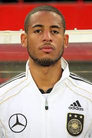 Dennis aogo wurde am 14.01.1987 geboren. Sary Dennis Aogo Germany National Football Team 05 Jpg Wikipedia