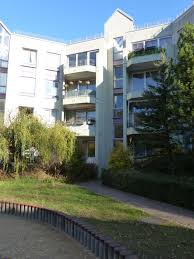 Wir befinden uns in einem villenviermoderner und klassizistischer villen, direkt angrenzend an lichterfelde west, der zweitgroßten jugendstilvillen. 4 Zimmer Wohnung Zu Vermieten Osdorfer Str 31 12207 Berlin Lichterfelde Steglitz Mapio Net