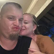 Hi guys, I will be moving from New York to Da Nang in early January. Was  wondering which ways of withdrawing VND would give me better rate. I see  bank exchange rates