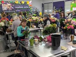 The organization was founded in 2008, in knoxville, tennessee and now has locations in five cities. Us Tn Random Acts Of Flowers Celebrates 100 000 Deliveries