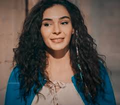 Ebru Sahin Como Reyyan Aslanbey En El Teaser Hercai 3ra Temporada Kadin Romantik Sozler