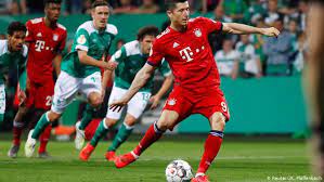 November 2003, 15:00 uhr, sportpark unterhaching, unterhaching, deutschland Fc Bayern Steht Im Dfb Pokal Finale Sport Dw 24 04 2019