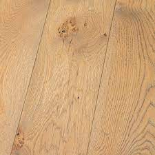 Depuis l'arbre, jusqu'au produit fini prêt à poser. Mehrschichtparkett 353 B Chene De L Est Massiv Schwimmend Aus Eiche