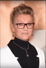 Comme yves martin, devenez célèbre en ajoutant votre nom de famille dans l'annuaire yves.fr. Sheila Qui Est Yves Son Homme Cheri Qui L A Soutenue Apres Le Suicide De Son Fils