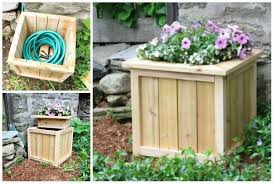 15 Super Idees Pour Cacher Ce Qui N Est Pas Beau A Voir Dans La Maison Jardins Tuyau Arrosage Decoration Interieure Bois
