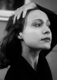 Julie Mendel's Instagram, Twitter & Facebook