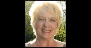 Karen Lamoureux's Instagram, Twitter & Facebook