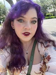 Erika Chester's Instagram, Twitter & Facebook