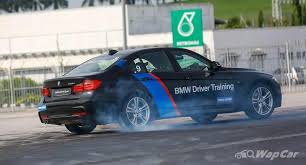 Biasanya kereta yang terkenal jimat minyak akan mempunyai resale value yang tinggi. Terpakai Vs Baru Patutkah Anda Beranikan Diri Untuk Beli Bmw 3 Series Terpakai Berbanding Honda City Baru Wapcar
