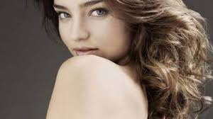 Miranda çıplak döndü GALERİ-VİDEO