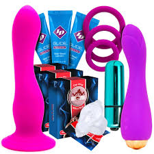 Your tryin to kiss ur hot girlfriend, but her mean and evil dad is trying to kill you! Hot G Vibe Hotgvibe Twitter