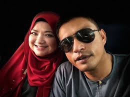 Apapun, tahniah sekali diucapkan oleh kami di xtra.com.my kepada adi putra dan isterinya! Adi Putra Kahwini Semula Isteri Pertama