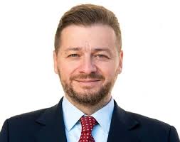 Marzio Presciutti Cinti lascia il centrodestra e passa con Calenda. E' il  sesto cambio di casacca in Consiglio Comunale