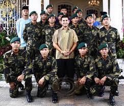 عسكر تيمبالن ستيا نڬري جوهر) is an independent military force of the state of johor and the private royal guard of sultan of johor in malaysia. Askar Timbalan Setia Negeri Johor Demi Rakyat Johor Facebook