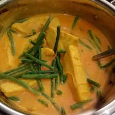 5 biji bawang merah, 2 siung bawang putih, 3 lembar tahu diiris 4 persegi kemudian digoreng. Resep Dan Cara Membuat Gulai Tahu Kacang Panjang Rasanya Mantap Abis