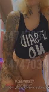 Jadelavoie tits and fucked by a dildo