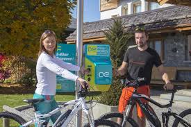 Bike Energy Ladestationen Fur E Bikes Und Elektroautos E Bike Ladestation E Bike E Biker