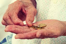 Noua lege aduce mari schimbări pentru români, în special pentru cei care încasează pensie de urmaș. De Ce Legea Pensiilor E De Fapt Impotriva Pensionarilor Cu Pensii Mici