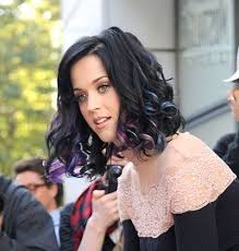Oddly Appealing Katy Perry S Pink Purple And Blue Hair Streaks Hair Streaks Katy Perry Hair Hair Color Streaks