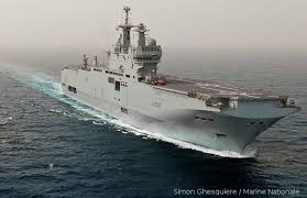 Batiment De Projection Et De Commandement Bpc Type Mistral Dixmude L9015 Armada Portaaviones Barcos