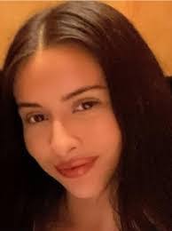 Lisa Larios's Instagram, Twitter & Facebook