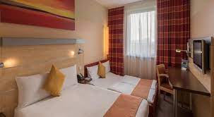 Parsdorf city outlets and more and wildpark poing are also within 6 mi (10 km). Group Booking Holiday Inn Express Munich Airport Oberding