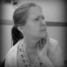 Amy Ewer's Instagram, Twitter & Facebook