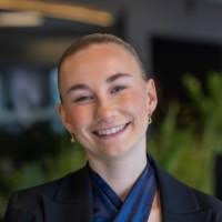 60+ perfiles de «Alida»